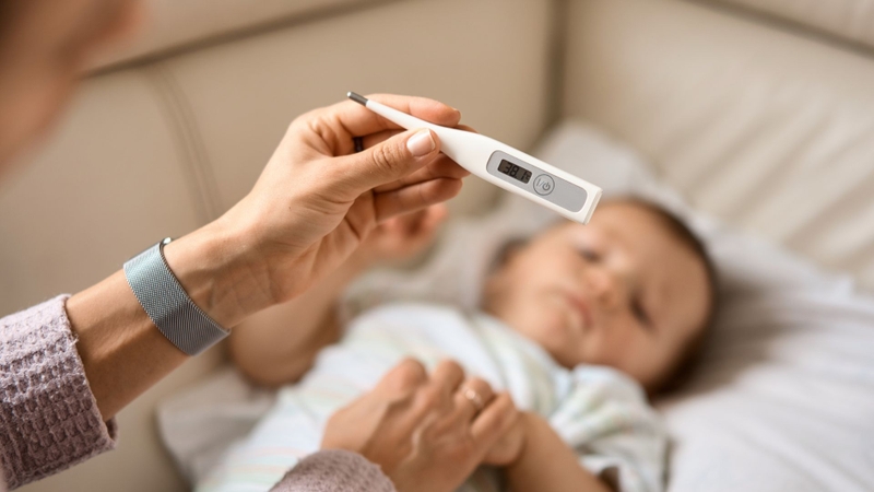 Trẻ có biểu hiện sốt nhẹ, mưng mủ khi tiêm ngừa lao có đáng lo?