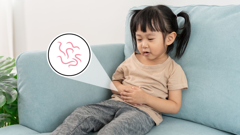 Trẻ có giun kim ở hậu môn gây đau rát vùng kín điều trị thế nào?