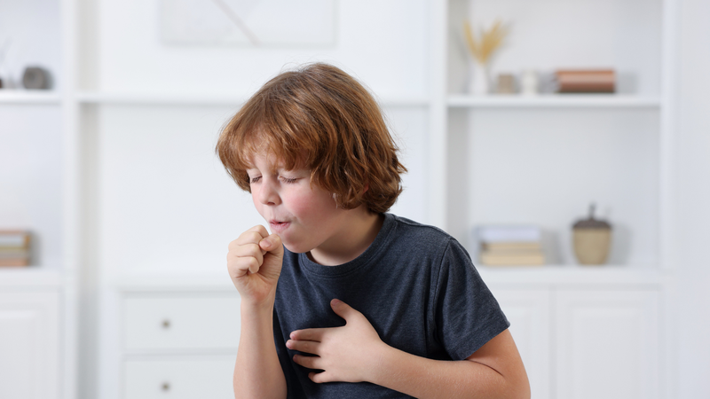 Sự thay đổi đột ngột của thời tiết có thể ảnh hưởng trực tiếp đến hệ miễn dịch và hệ hô hấp của trẻ