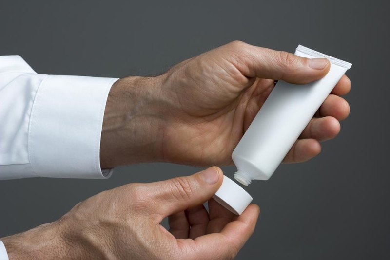 Trẻ em nên dùng thuốc bôi hẹp bao quy đầu nào? 2