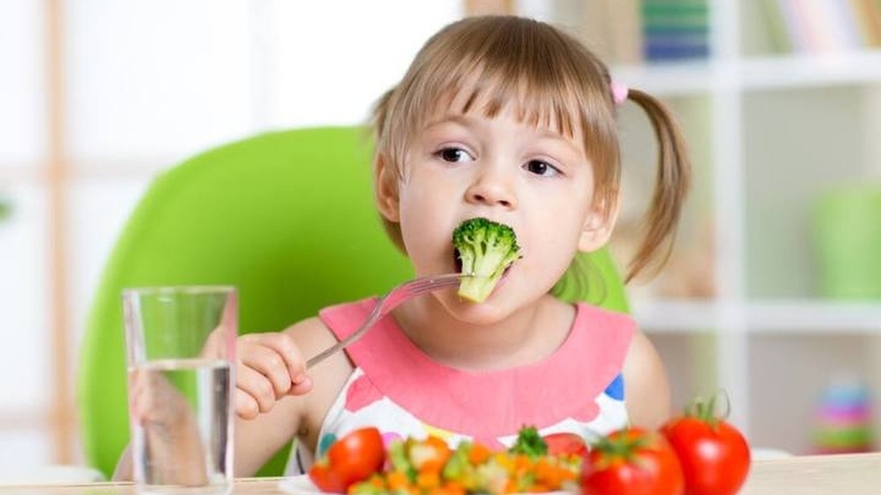 Trẻ hay ốm vặt nên bổ sung gì để tăng cường sức đề kháng? 2