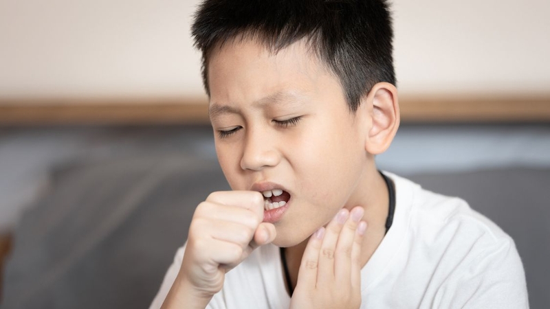 Trẻ ho kéo dài uống thuốc không khỏi phải làm sao 4