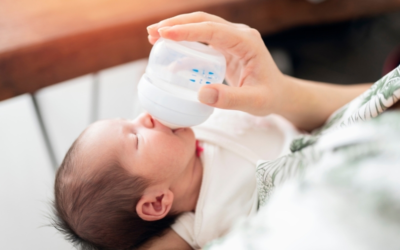 Trẻ ho nôn về đêm phải làm sao? Nguyên nhân và cách điều trị 3