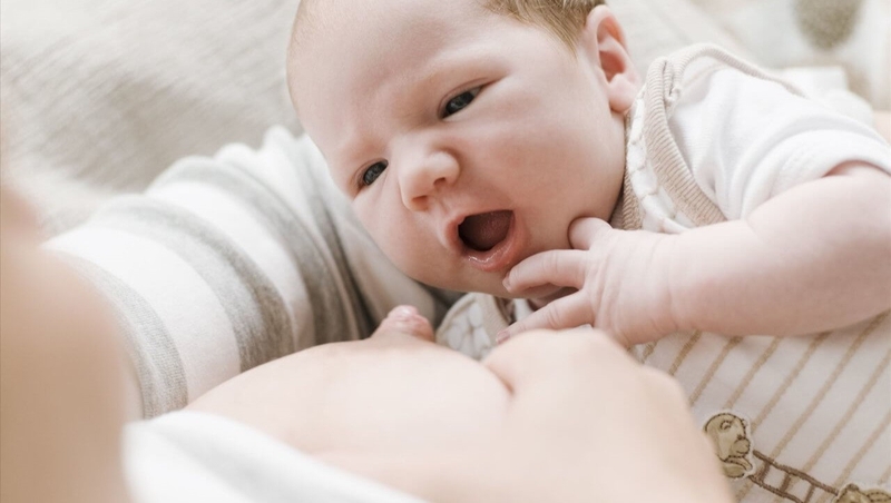 Trẻ lười bú: Nguyên nhân và cách khắc phục 4