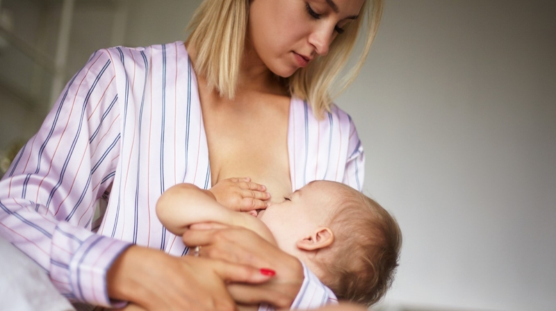 Trẻ lười bú: Nguyên nhân và cách khắc phục 3