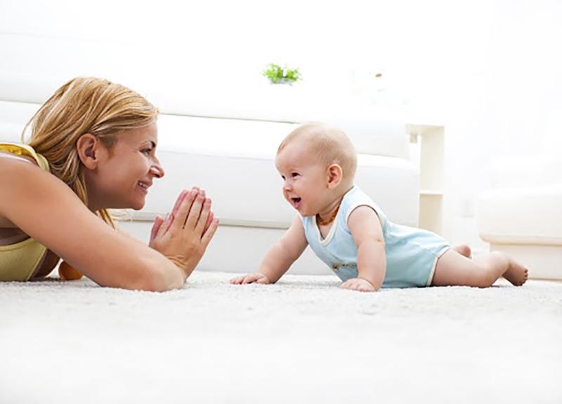 Trẻ mấy tháng biết trườn? Chăm sóc bé thế nào cho khoa học? 2