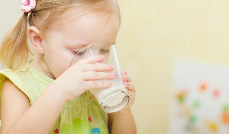 Trẻ nên uống bao nhiêu ml sữa mỗi ngày để tăng chiều cao tối đa? 3