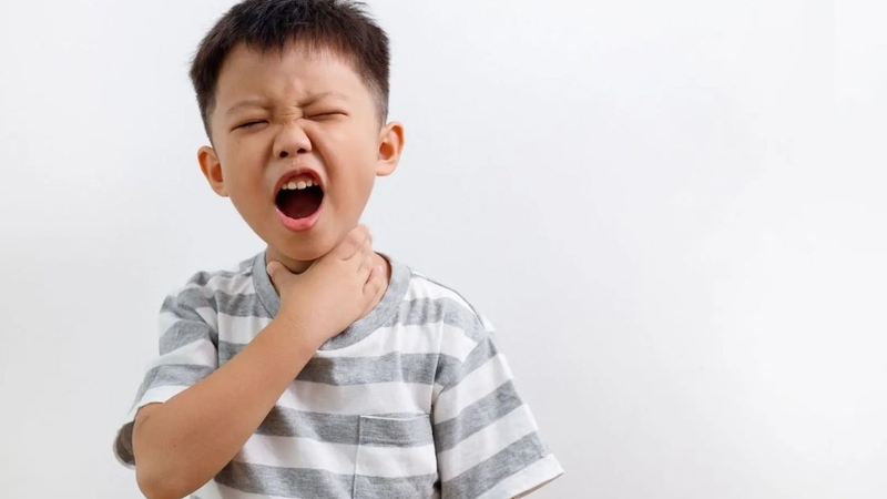 Trẻ nuốt phải viên bi có sao không? Cách xử lý khi trẻ nuốt phải bi 1