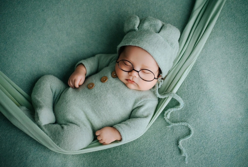 Trẻ sơ sinh 1 tháng tuổi nằm nôi được không và nên lưu ý gì khi cho trẻ nằm nôi? 1