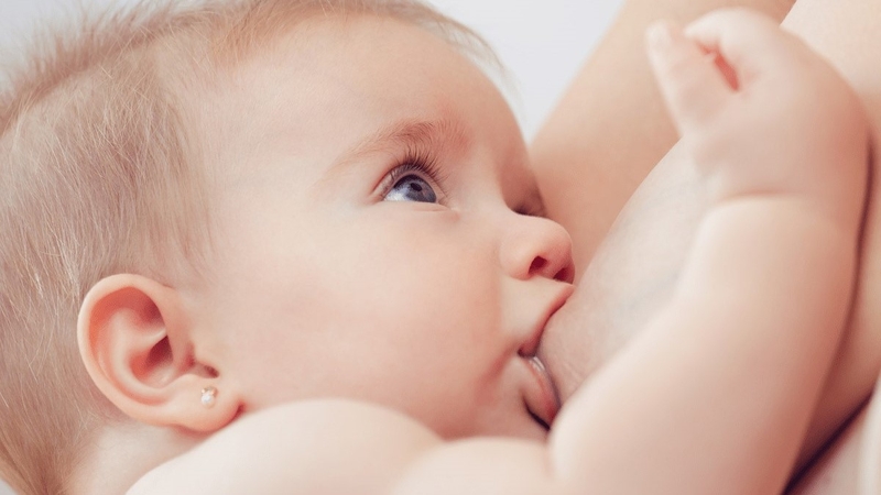 Trẻ sơ sinh 2 ngày không đi ngoài có sao không? 3