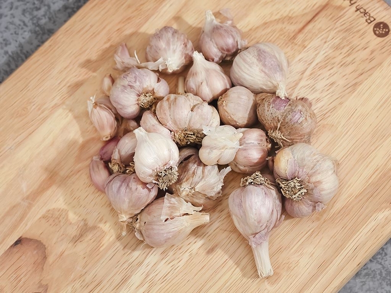 Trẻ sơ sinh bị đầy hơi mẹ nên ăn gì?2