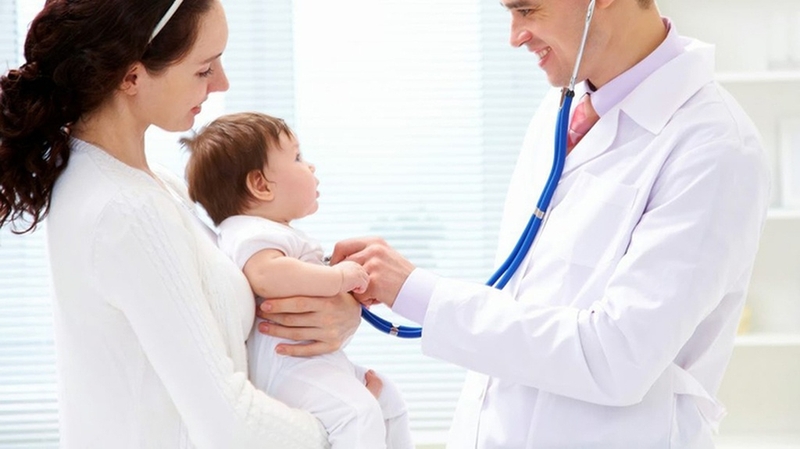 Trẻ sơ sinh bị té võng: Nguyên nhân, hậu quả và cách phòng tránh 3