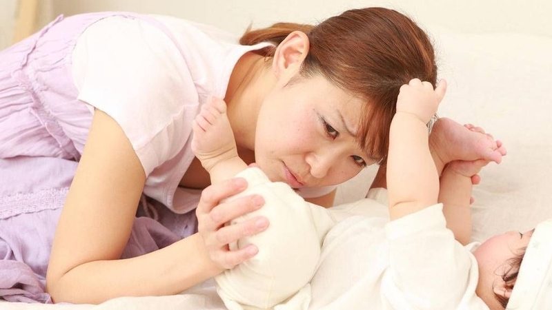 Trẻ sơ sinh đi ngoài như nào là bình thường? 2