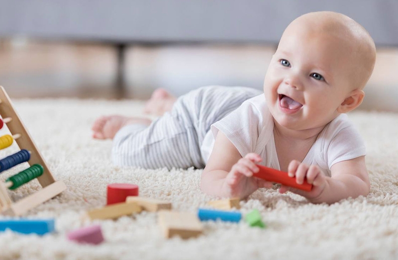 Trẻ sơ sinh mấy tháng biết bò? Những dấu hiệu nhận biết trẻ sắp bò 3