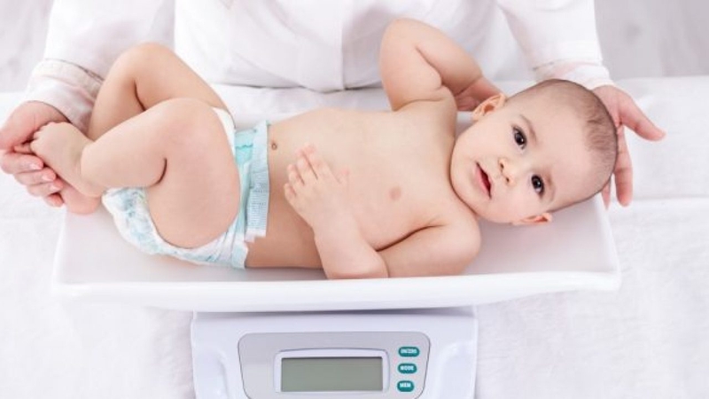 Trẻ sơ sinh tăng cân như thế nào?2