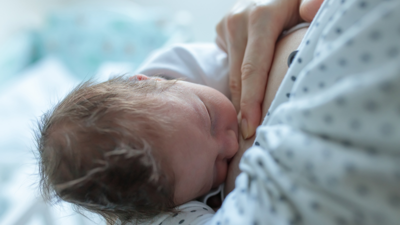 tre-so-sinh-thang-dau-tang-bao-nhieu-kg-nhung-dieu-cha-me-nen-biet 1