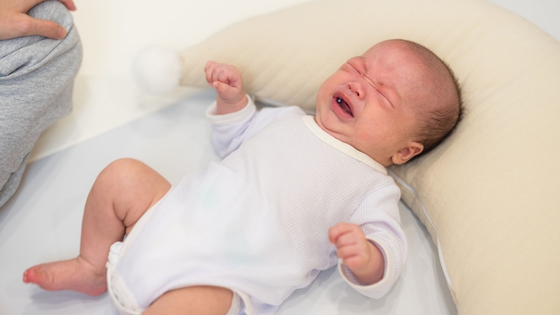 Trẻ sơ sinh thở nhanh mạnh có sao không?