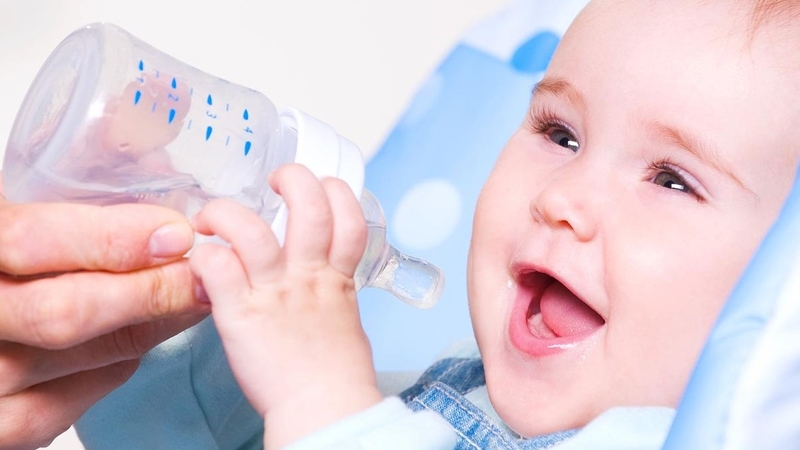 Trẻ sơ sinh uống canxi có bị táo bón không? 5