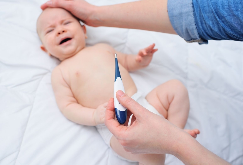 Trẻ sốt về đêm: 2 nguyên nhân chính bố mẹ thường chủ quan 2