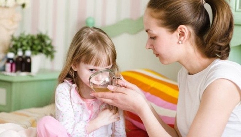 Trẻ sốt xuất huyết nên uống Oresol như thế nào? Những lưu ý khi cho trẻ uống Oresol 4