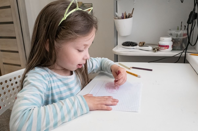 Lưu ý quan trọng khi nuôi dạy trẻ thuận tay trái 3