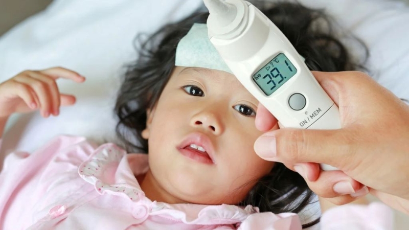 Trẻ tiêm phòng sau bao lâu thì được tắm? Cách tắm sau tiêm an toàn 1