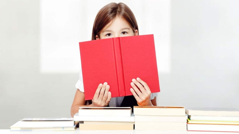 Trẻ tự kỷ biết đọc sớm không hẳn là dấu hiệu của trí thông minh vượt trội