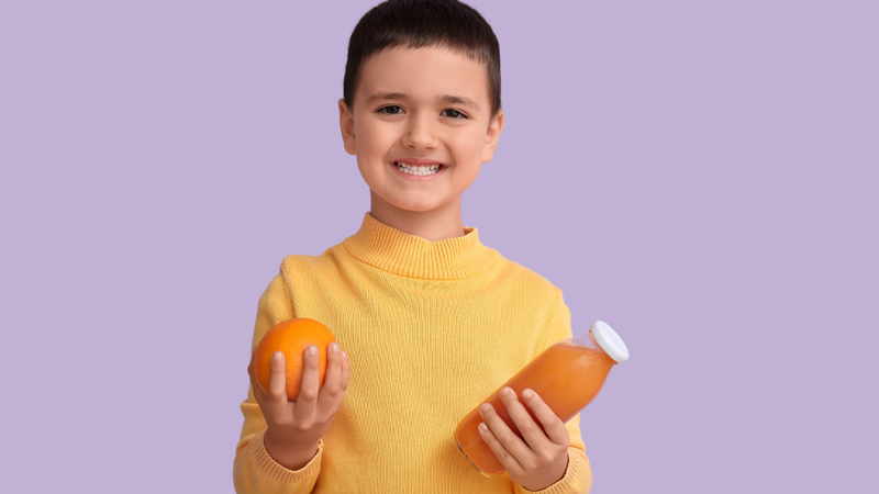 Trẻ tự kỷ có nên uống nước cam không?