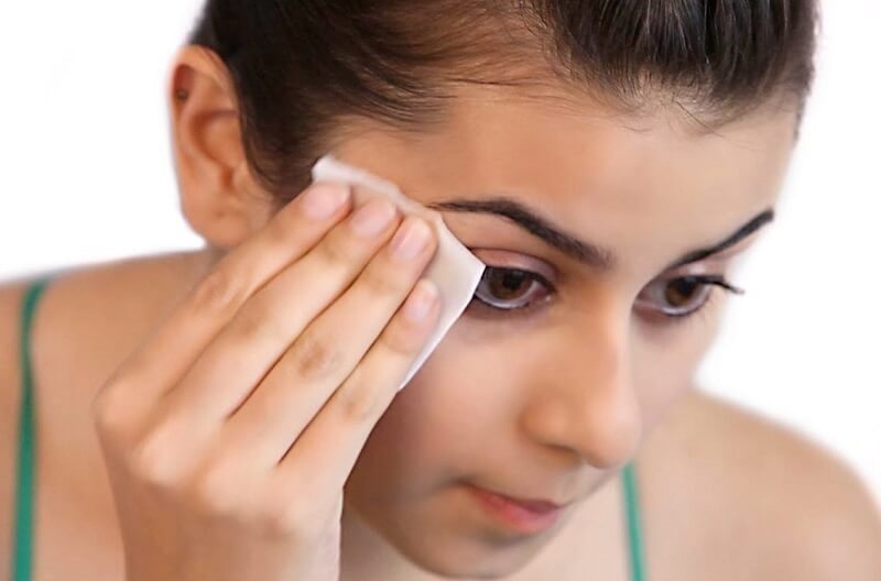 Treo chân mày giữ được dài hay ngắn còn phụ thuộc vào cơ địa và cách bạn chăm sóc sau phẫu thuật