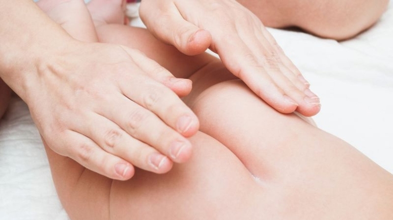Trị hăm tã bằng dầu dừa nhanh khỏi đến mẹ cũng không ngờ 2