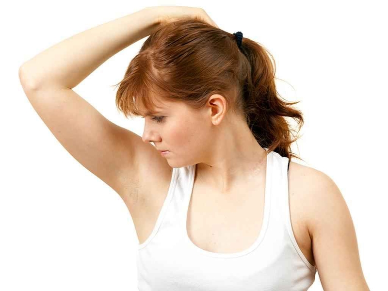 trị hôi nách sau sinh bằng phèn chua 1