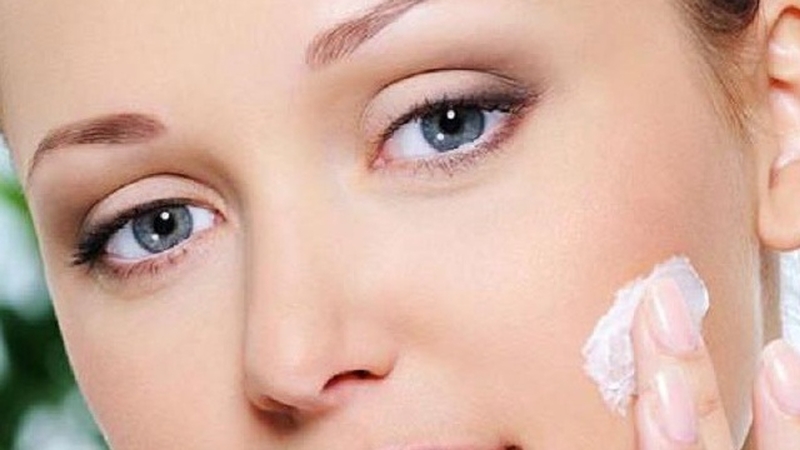 Trị mụn ẩn bằng kem đánh răng có hiệu quả không?