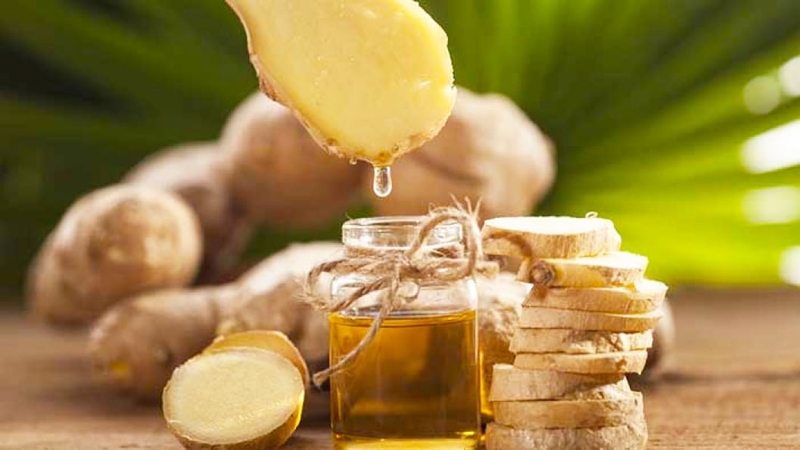 trị thâm nách sau sinh bằng rượu gừng 2