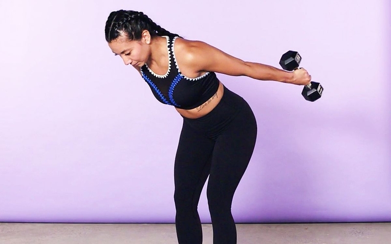 triceps-kickbacks-la-gi-huong-dan-ban-cach-tap-triceps-kickbacks-hieu-qua 2.jpg