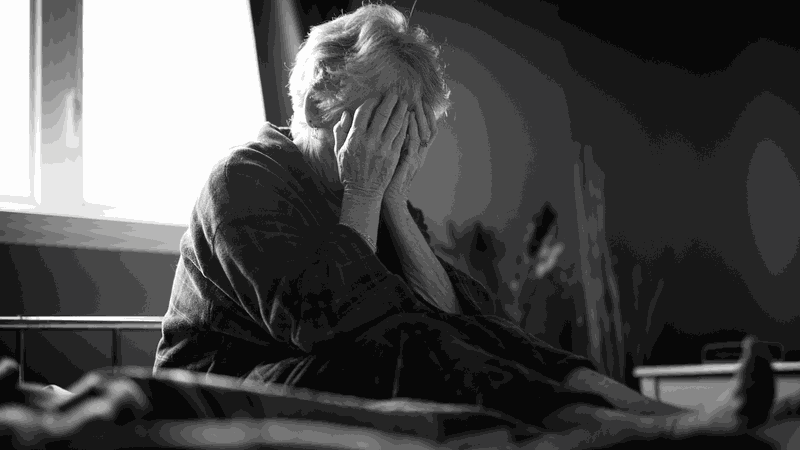 Mệt mỏi vào ban ngày có thể là một trong những dấu hiệu trong triệu chứng ngưng thở khi ngủ