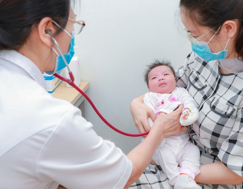 Triệu chứng sau tiêm vắc xin bại liệt trẻ có thể gặp phải mà cha mẹ cần lưu ý 4