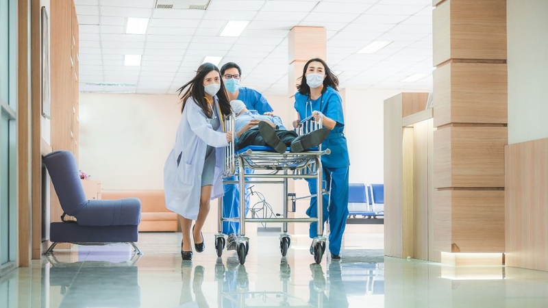 Ngộ độc rượu là tình trạng nghiêm trọng cần cấp cứu gấp