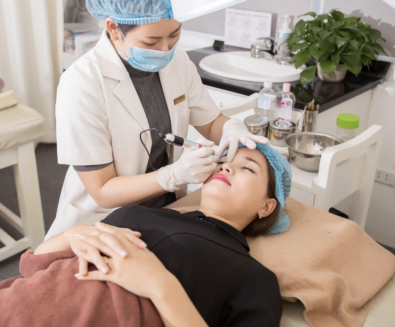 Giải đáp thắc mắc: Phun mí bao lâu thì nên dặm lại? 2