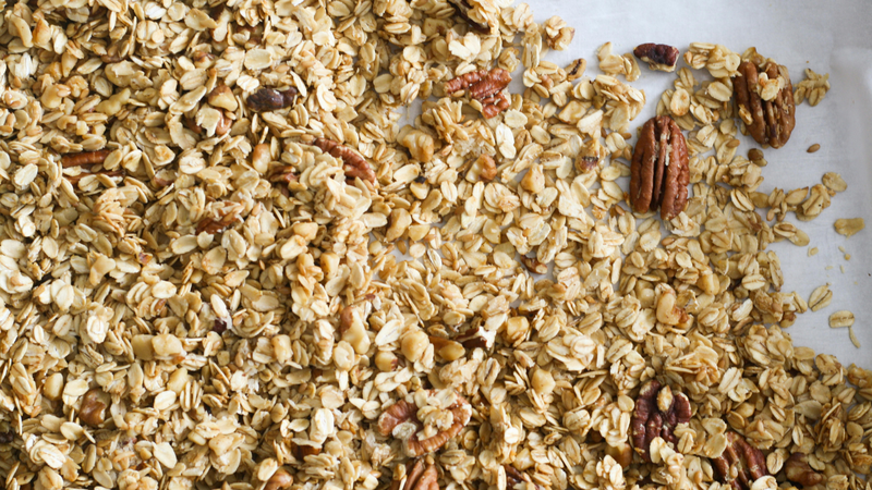 Yến mạch cung cấp đầy đủ dưỡng chất giúp hạn chế rối loạn chuyển hóa do thời tiết nóng