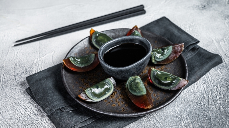 Chỉ ăn trứng bắc thảo có nguồn gốc rõ ràng, còn hạn dùng và đảm bảo không hư hỏng