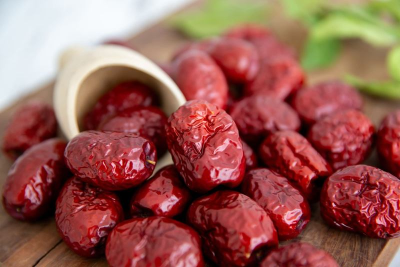 Trung bình 1 quả táo đỏ khô bao nhiêu calo? 3