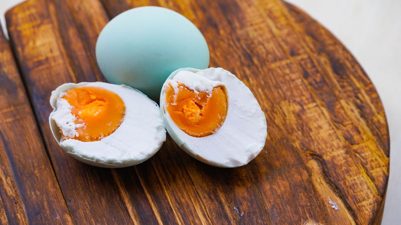 Trứng muối giàu vitamin A và B, giúp hỗ trợ và bảo vệ thị lực