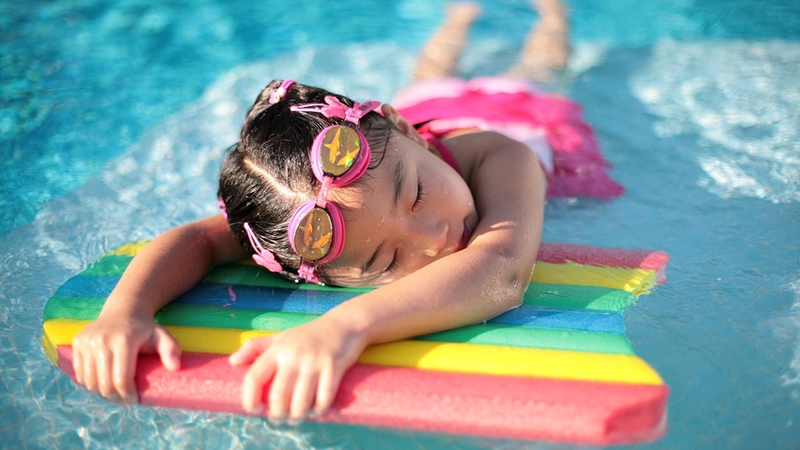 Trước khi bơi nên làm gì để an toàn cho bản thân? 2