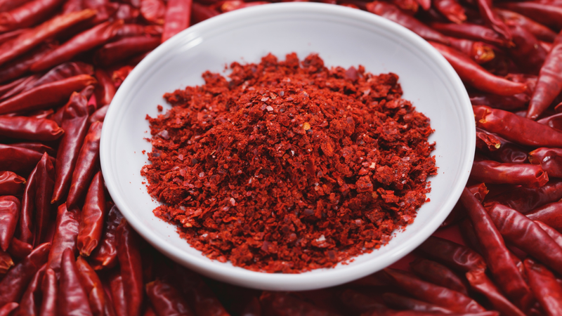 Thức ăn cay nóng có thể khiến cơ thể dễ bị khó chịu hơn khi uống rượu