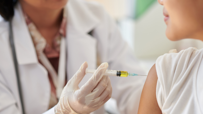 Tiêm chủng đầy đủ là biện pháp quan trọng để bảo vệ cả cá nhân và cộng đồng