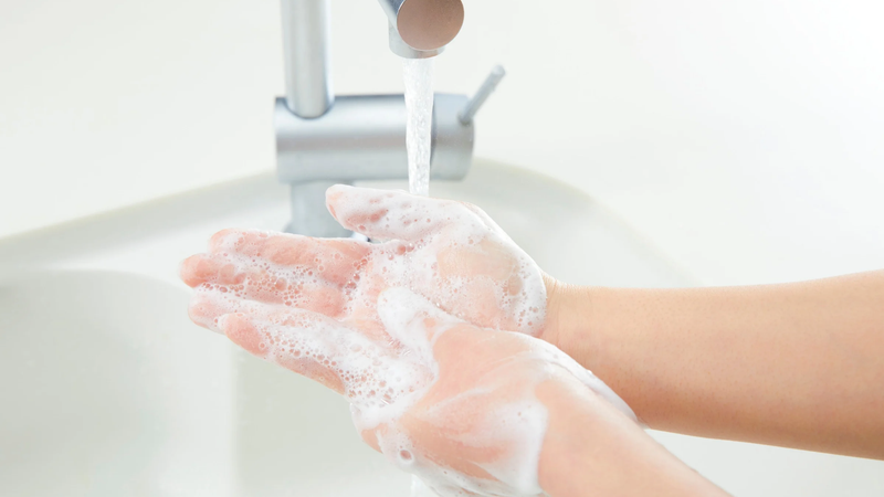 Rửa tay thường xuyên giúp hạn chế nguy cơ lây truyền mầm bệnh