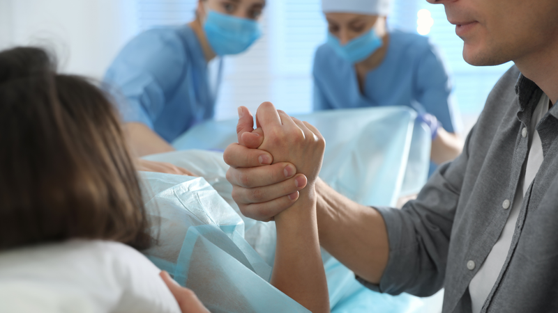 Tử cung đôi làm cản trở đường ra của em bé và có thể tăng nguy cơ phải sinh mổ