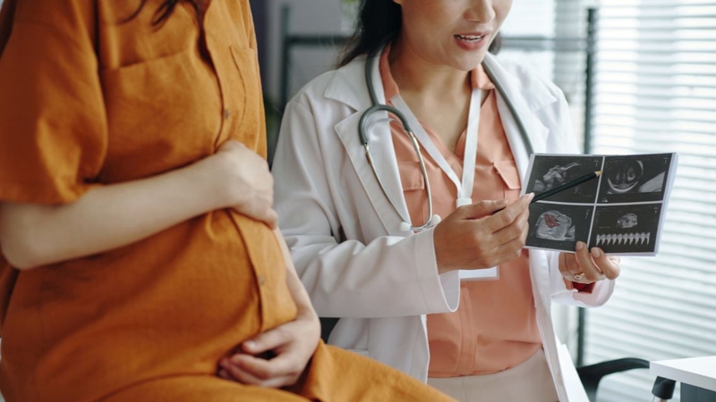 Mẹ bầu không được chủ quan với sức khỏe khi tụ dịch màng nuôi