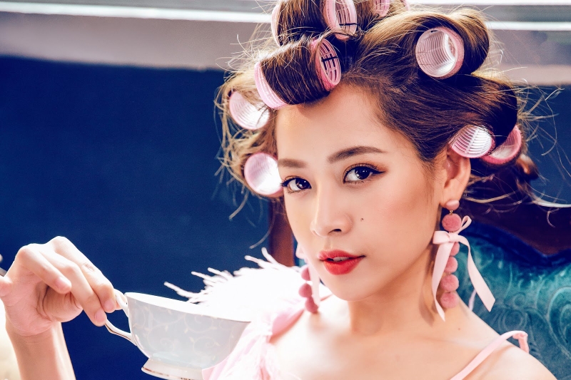 Tự làm tóc xoăn tại nhà không cần dùng máy 2