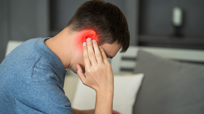 Tự nhiên bị ù tai phải làm sao? Phương pháp điều trị ù tai hiệu quả 2